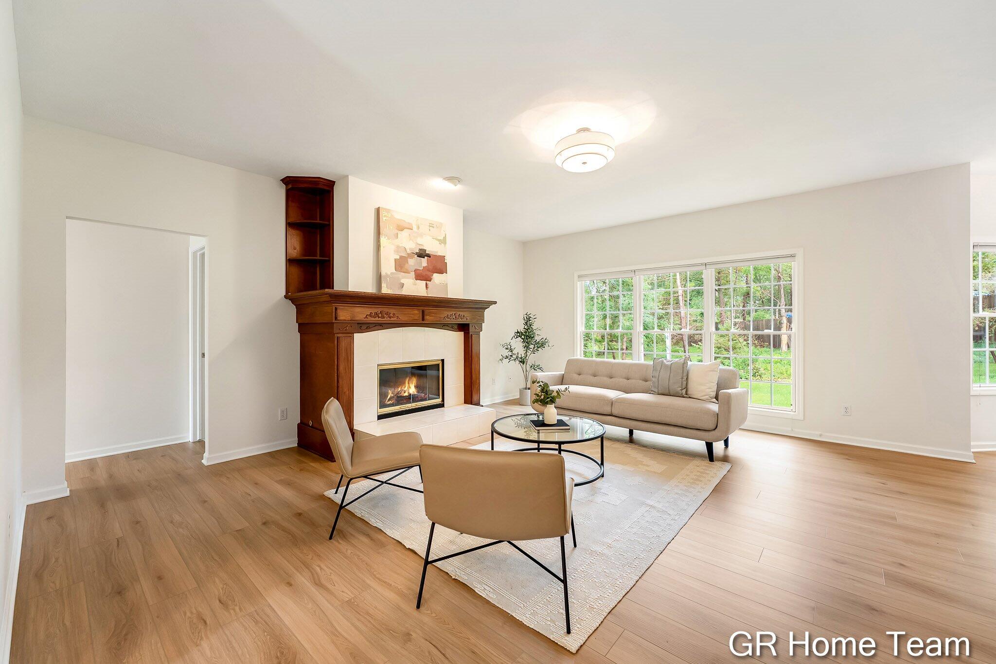 1059 Greenwood Forest SE Grand Rapids MI 49546