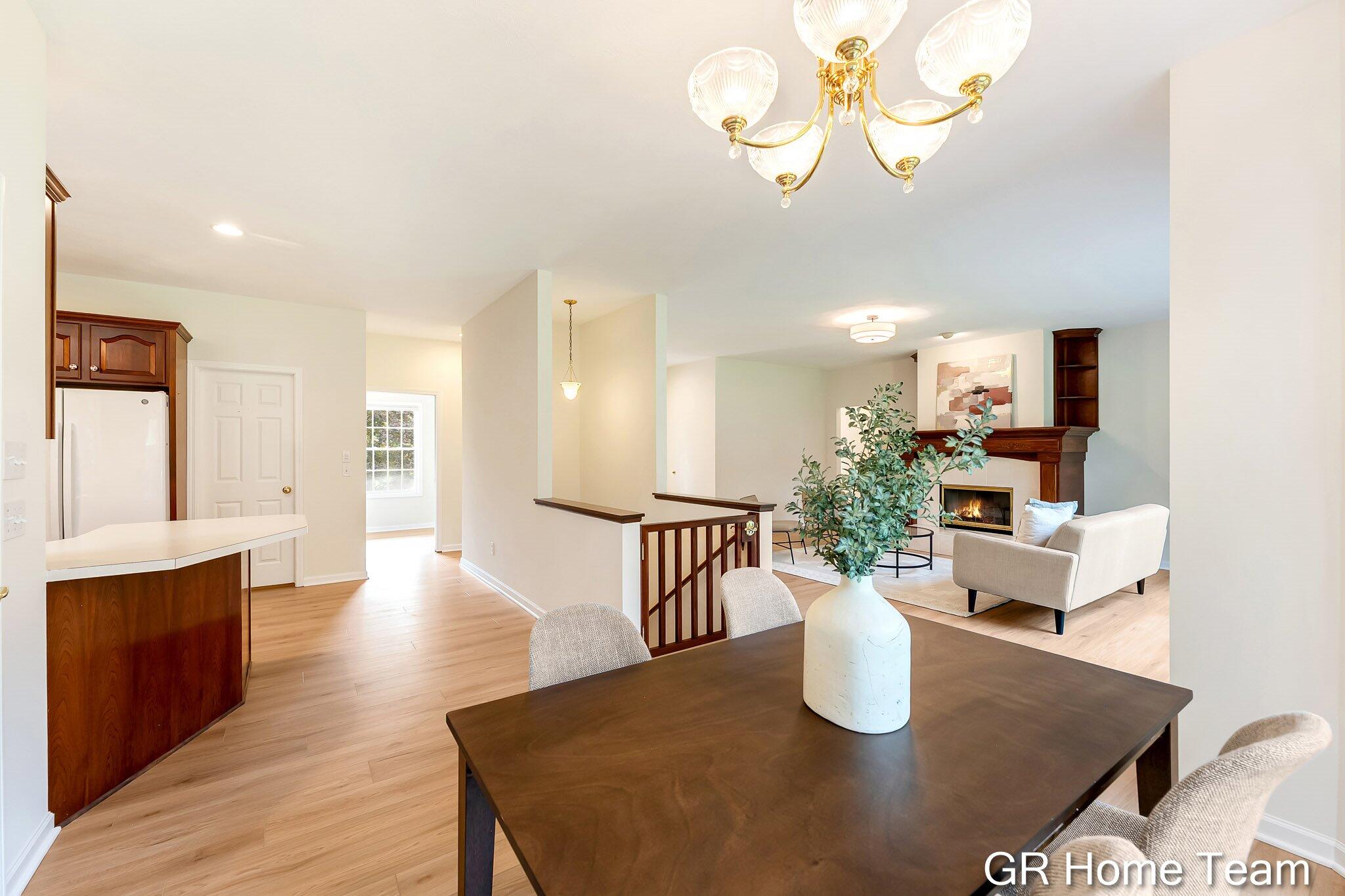 1059 Greenwood Forest SE Grand Rapids MI 49546