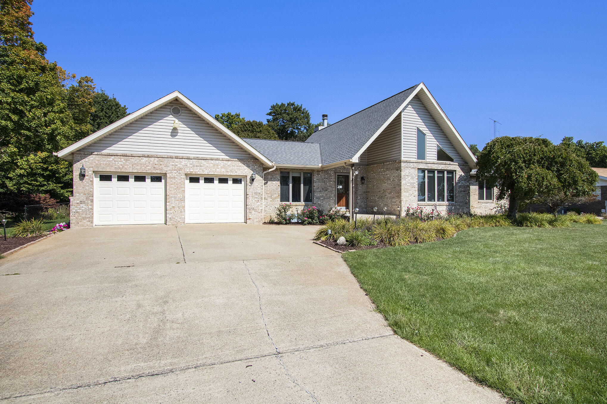 6030 Paw Paw Lake Road Coloma MI 49038