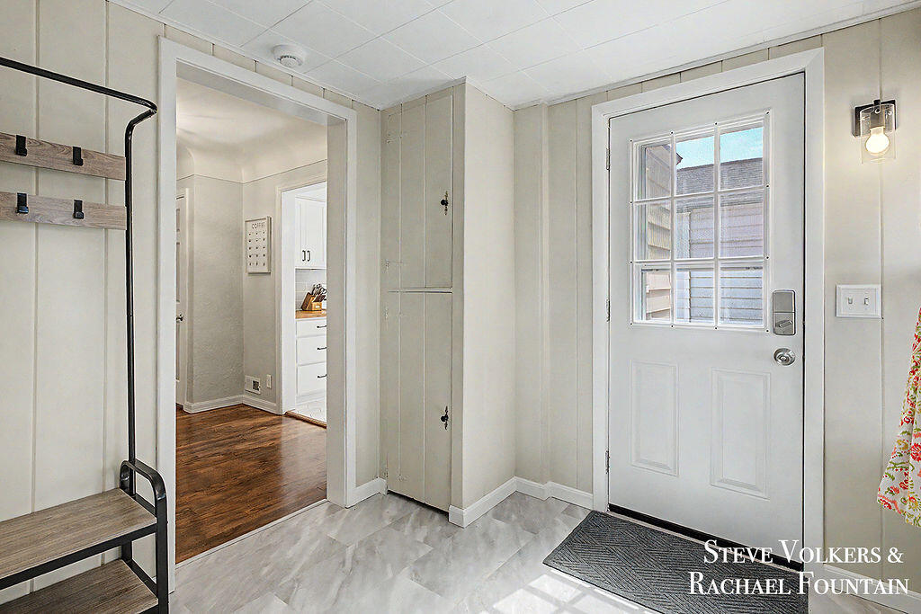 2143 Houseman Avenue NE Grand Rapids MI 49505