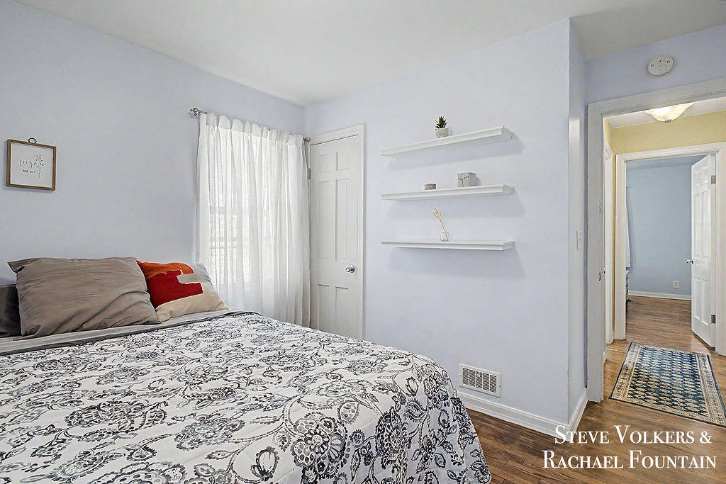 2143 Houseman Avenue NE Grand Rapids MI 49505