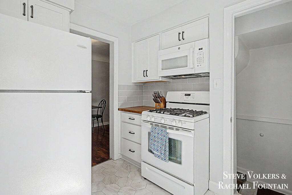 2143 Houseman Avenue NE Grand Rapids MI 49505