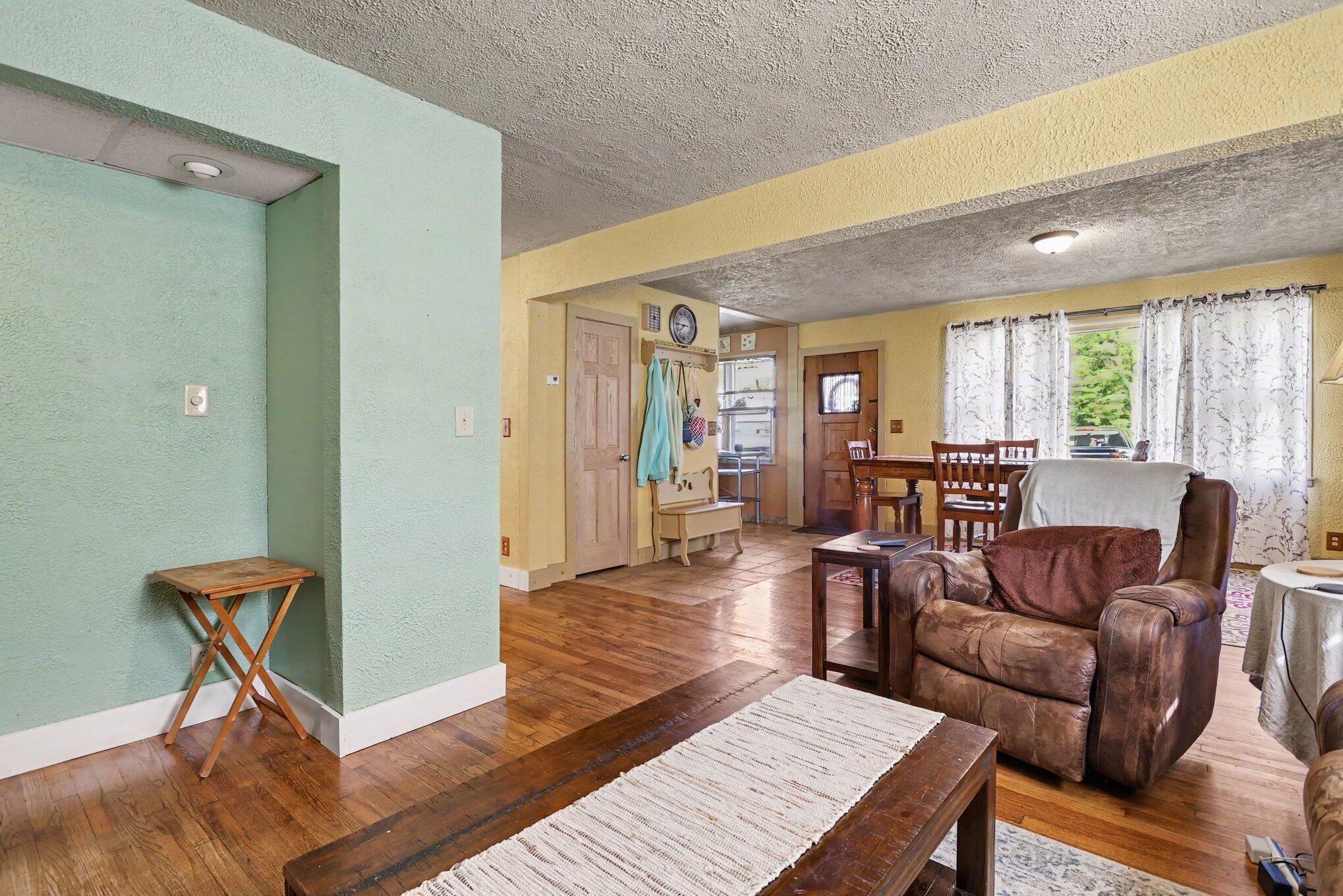 124 S Mayhew Street New Buffalo MI 49117