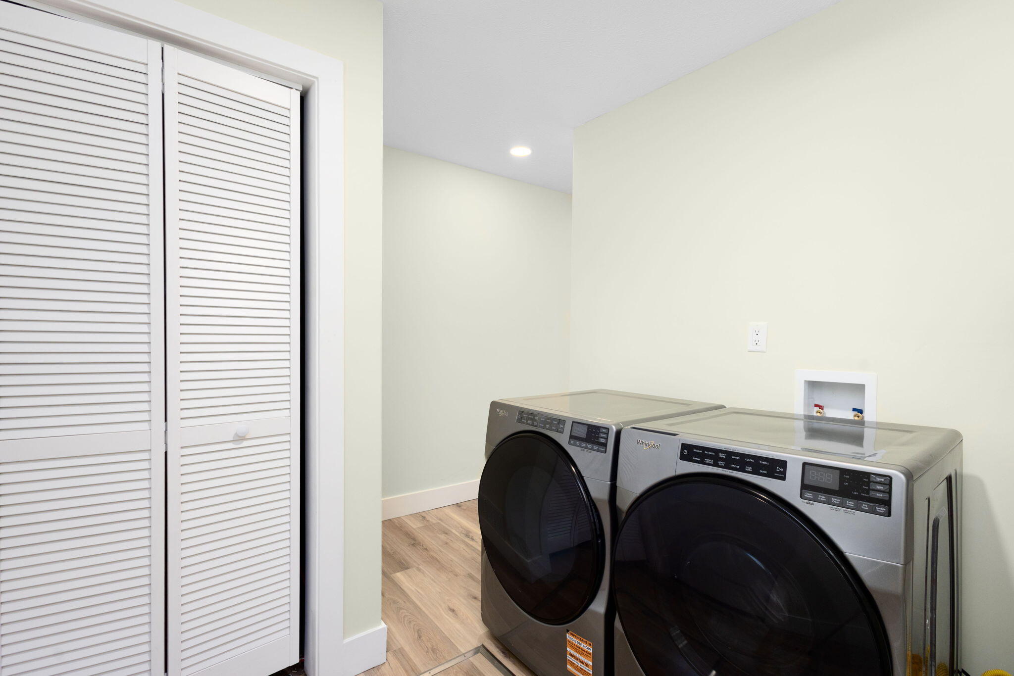 25590 Redfield Street Edwardsburg MI 49112