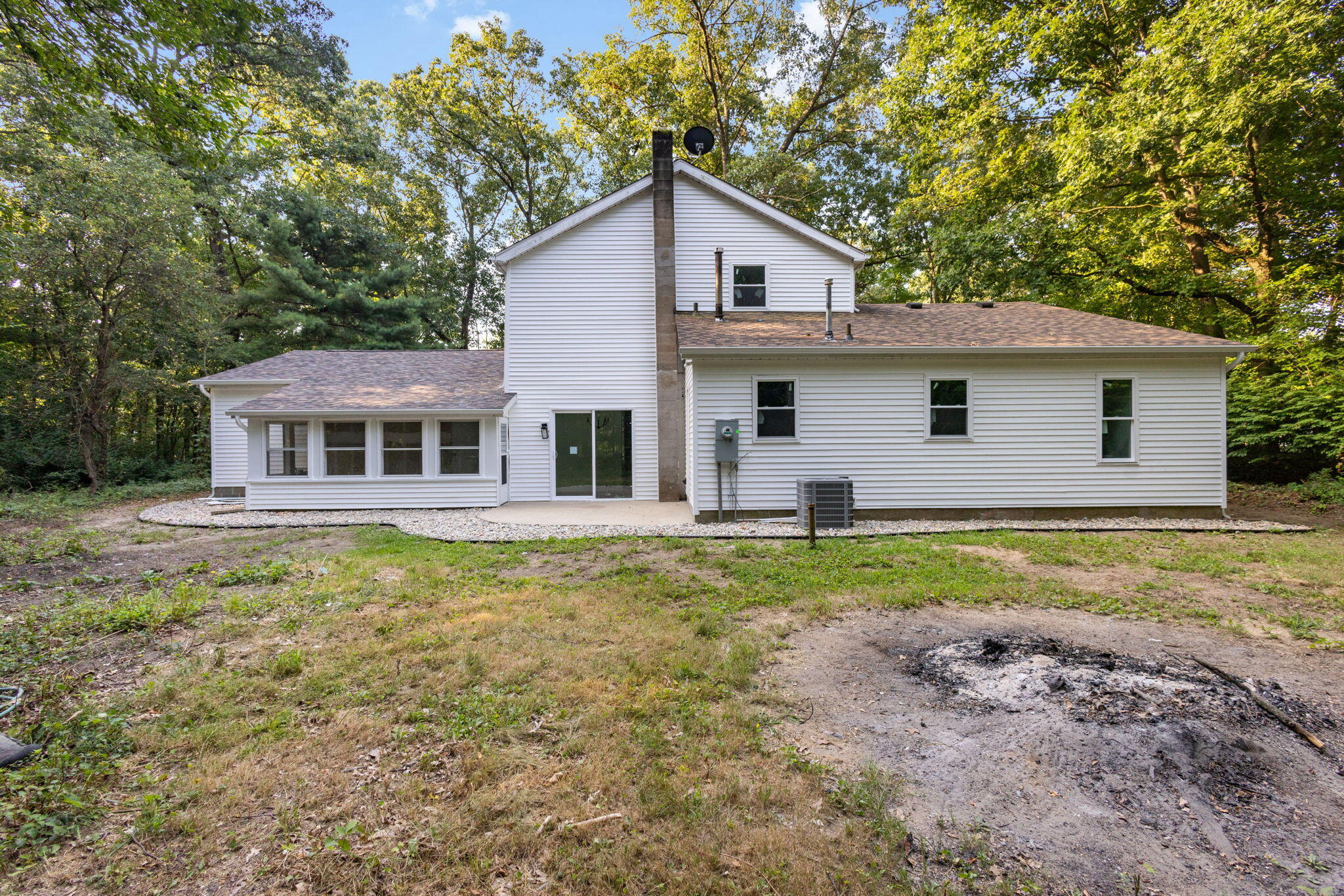 25590 Redfield Street Edwardsburg MI 49112
