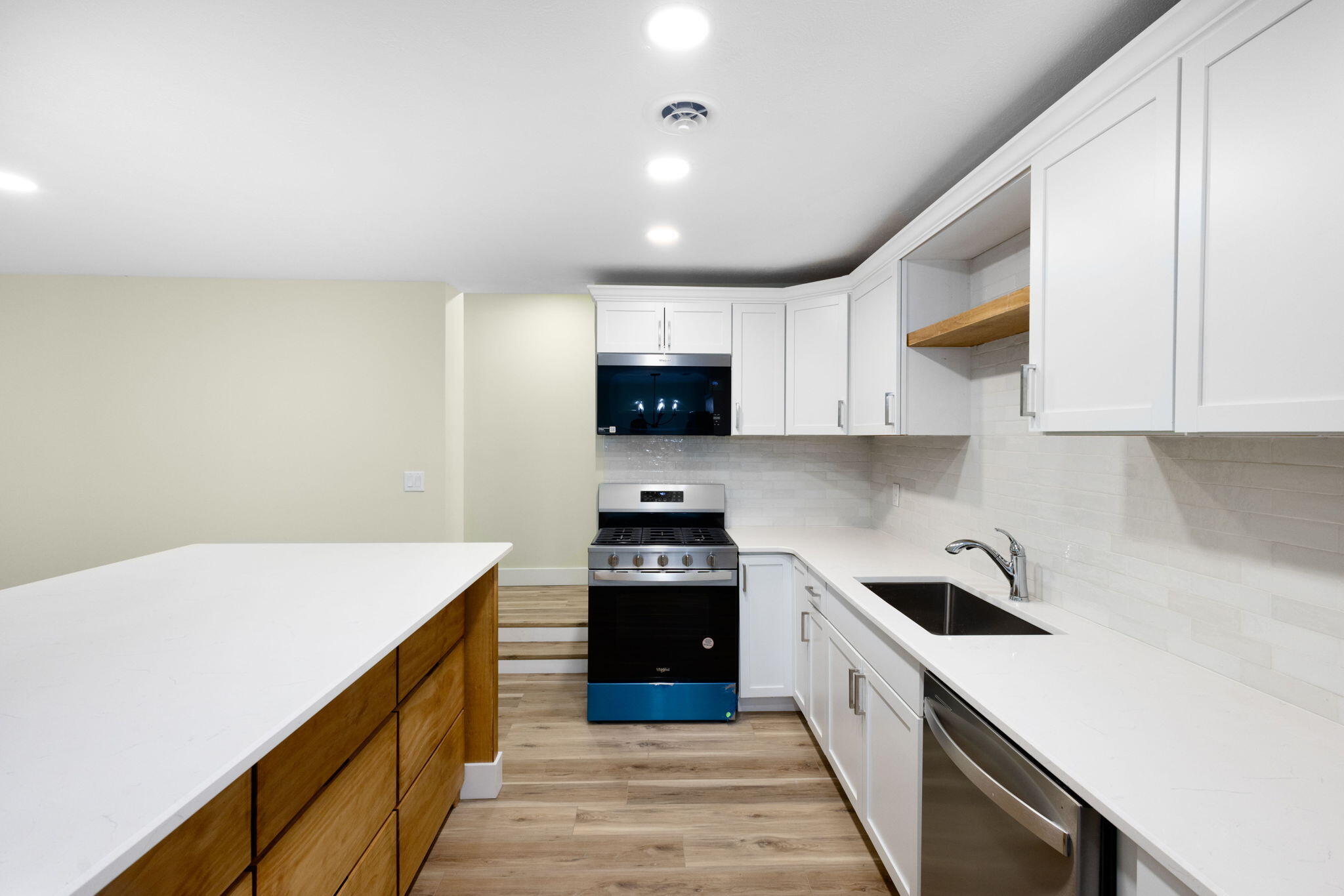 25590 Redfield Street Edwardsburg MI 49112