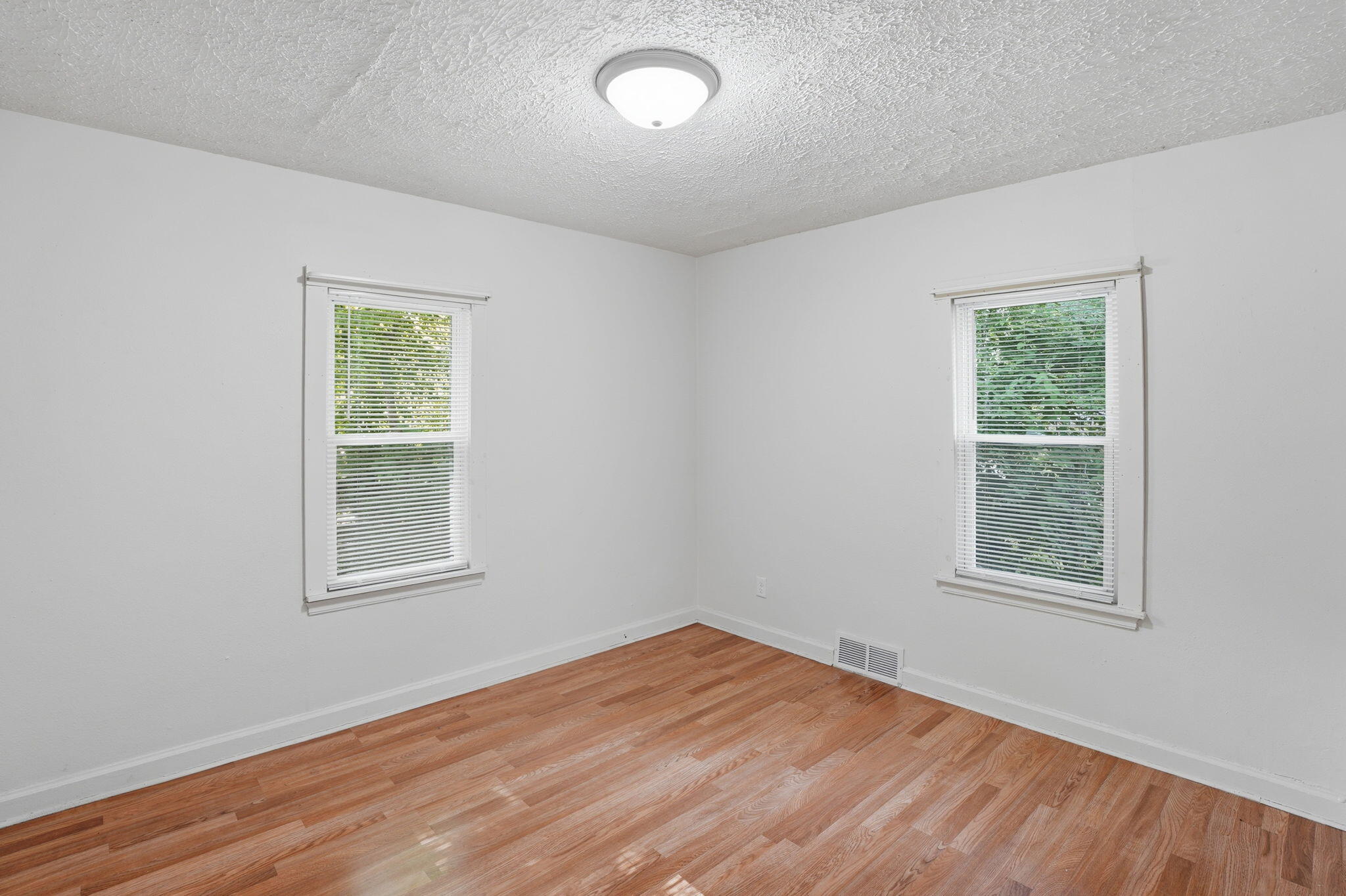 1027 Monroe Street Benton Harbor MI 49022