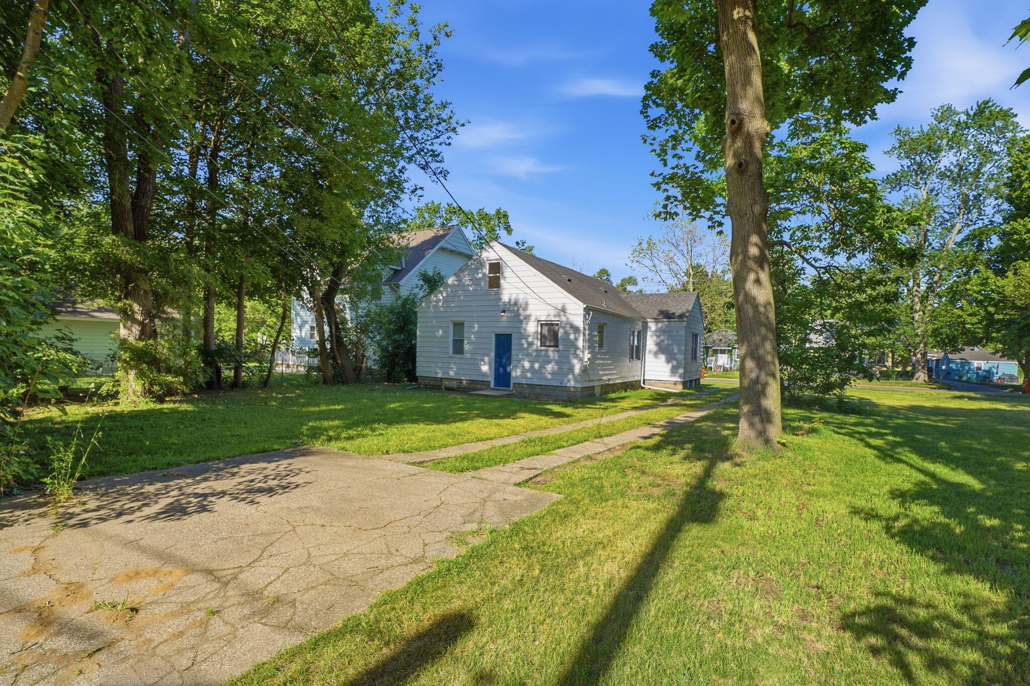 1027 Monroe Street Benton Harbor MI 49022