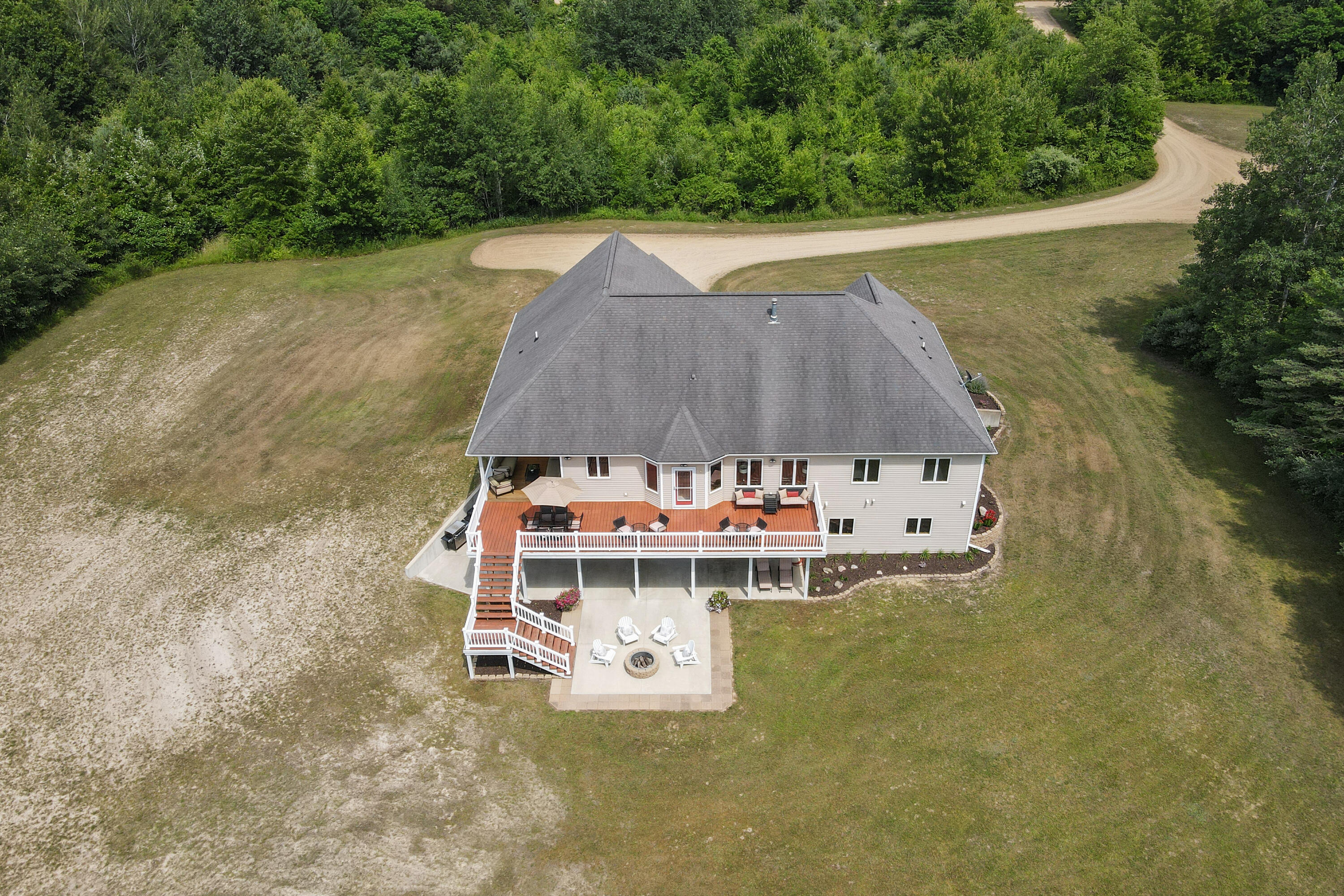 1084 38th Street Allegan MI 49010