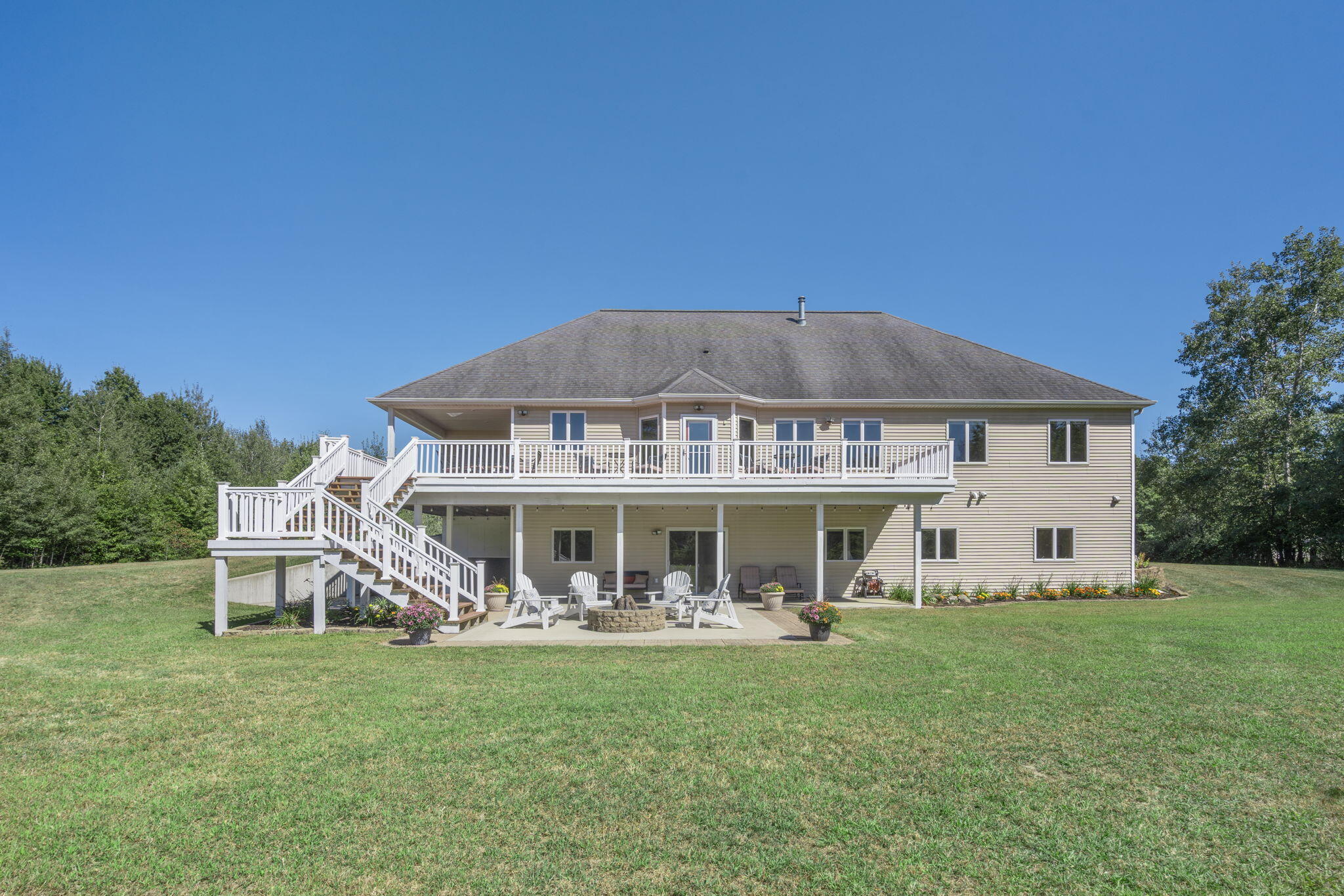 1084 38th Street Allegan MI 49010