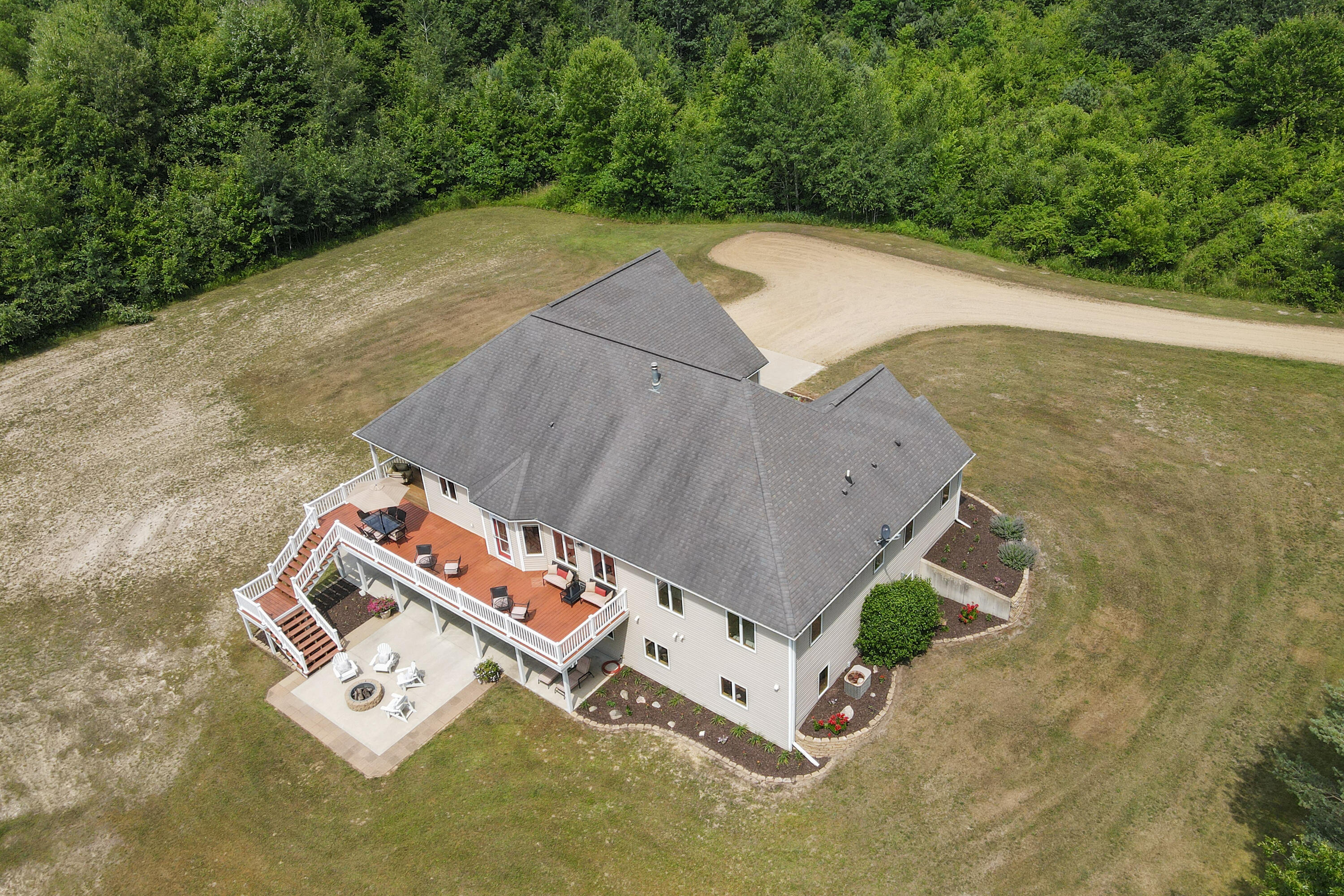 1084 38th Street Allegan MI 49010