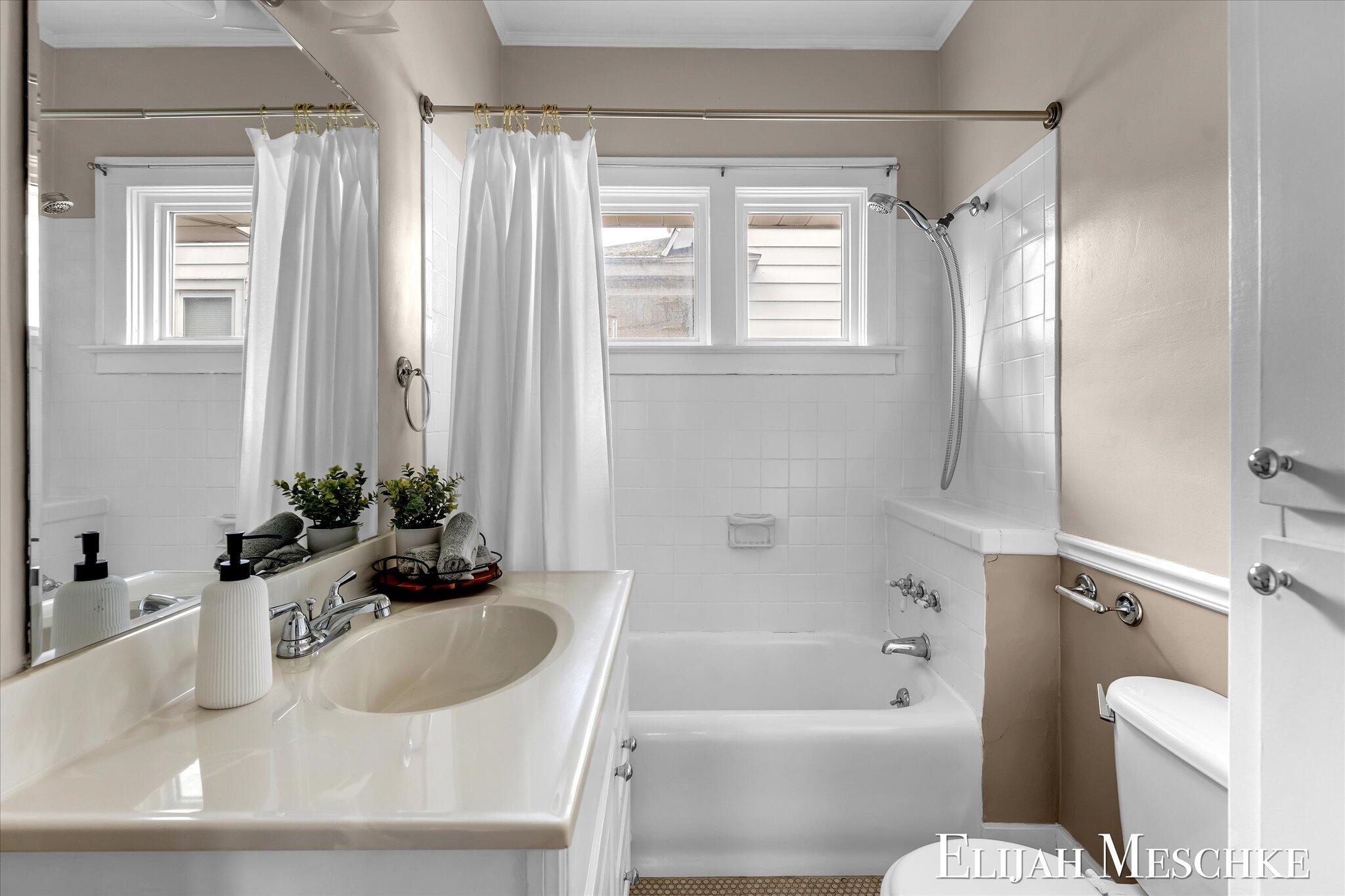 307 Scott Avenue NW Grand Rapids MI 49504