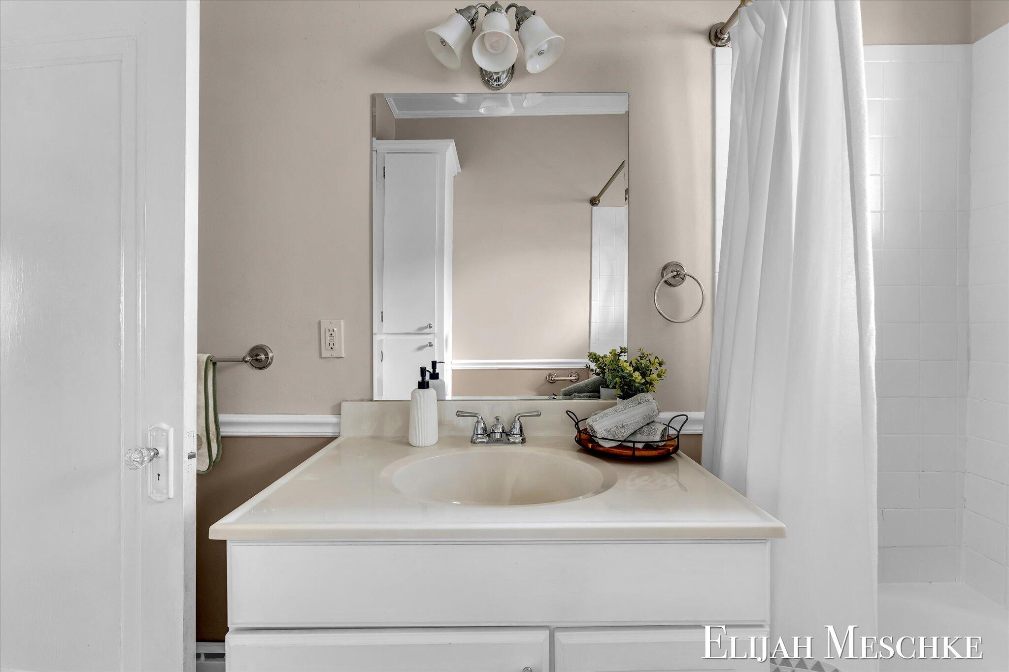 307 Scott Avenue NW Grand Rapids MI 49504