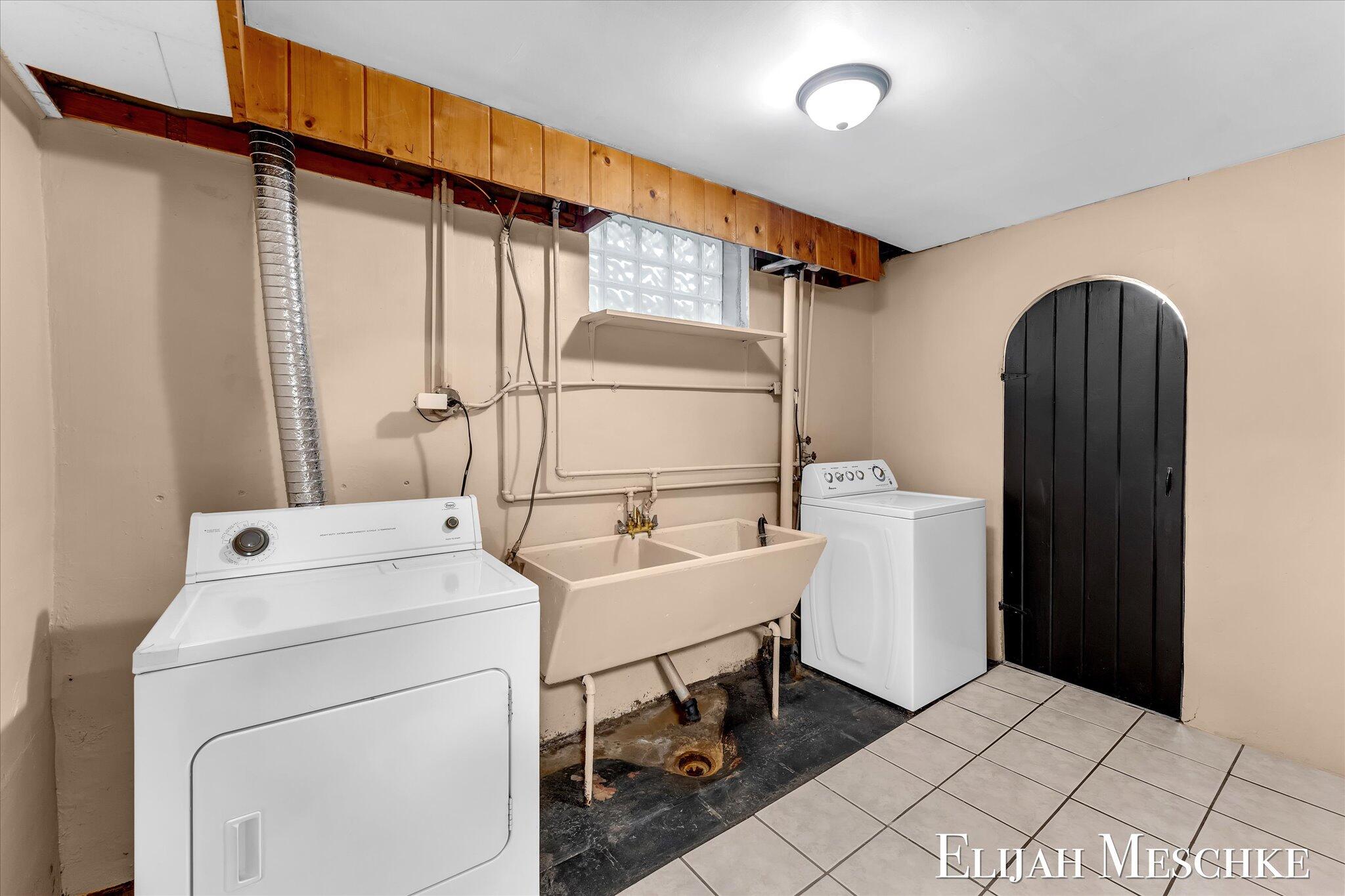 307 Scott Avenue NW Grand Rapids MI 49504