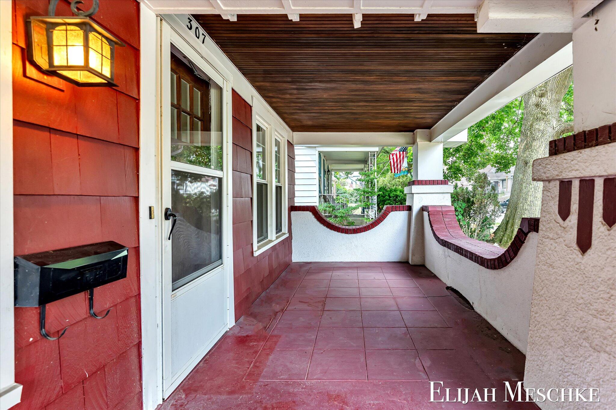 307 Scott Avenue NW Grand Rapids MI 49504