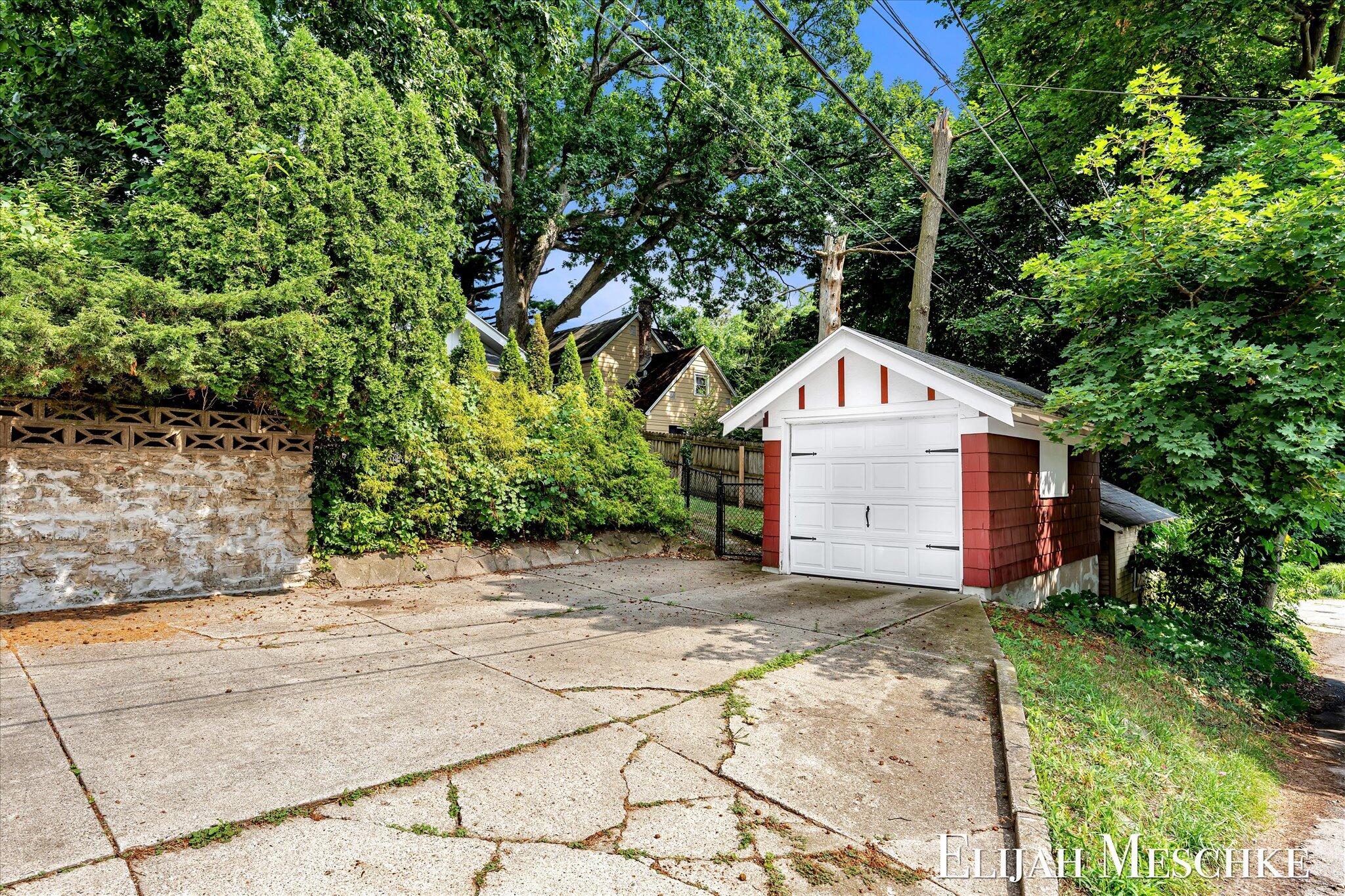 307 Scott Avenue NW Grand Rapids MI 49504