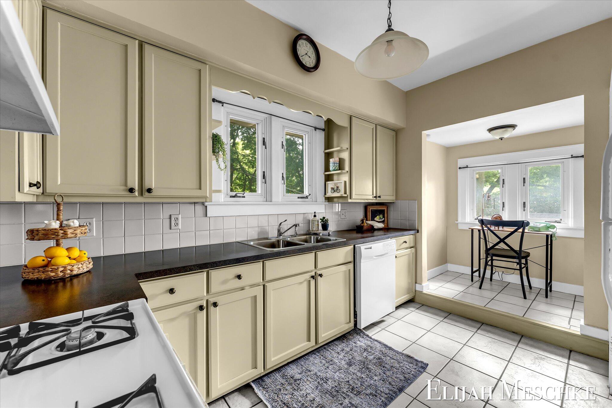 307 Scott Avenue NW Grand Rapids MI 49504