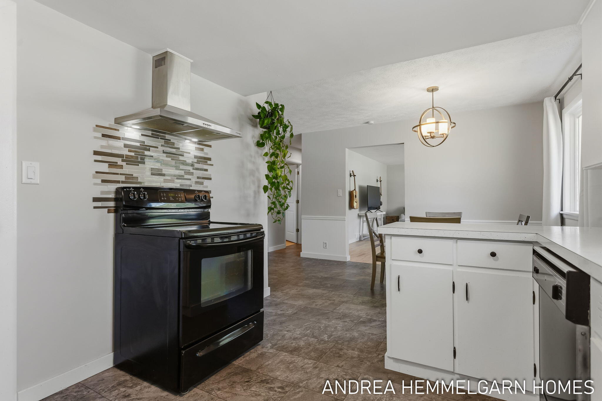 354 W 31st Street Holland MI 49423