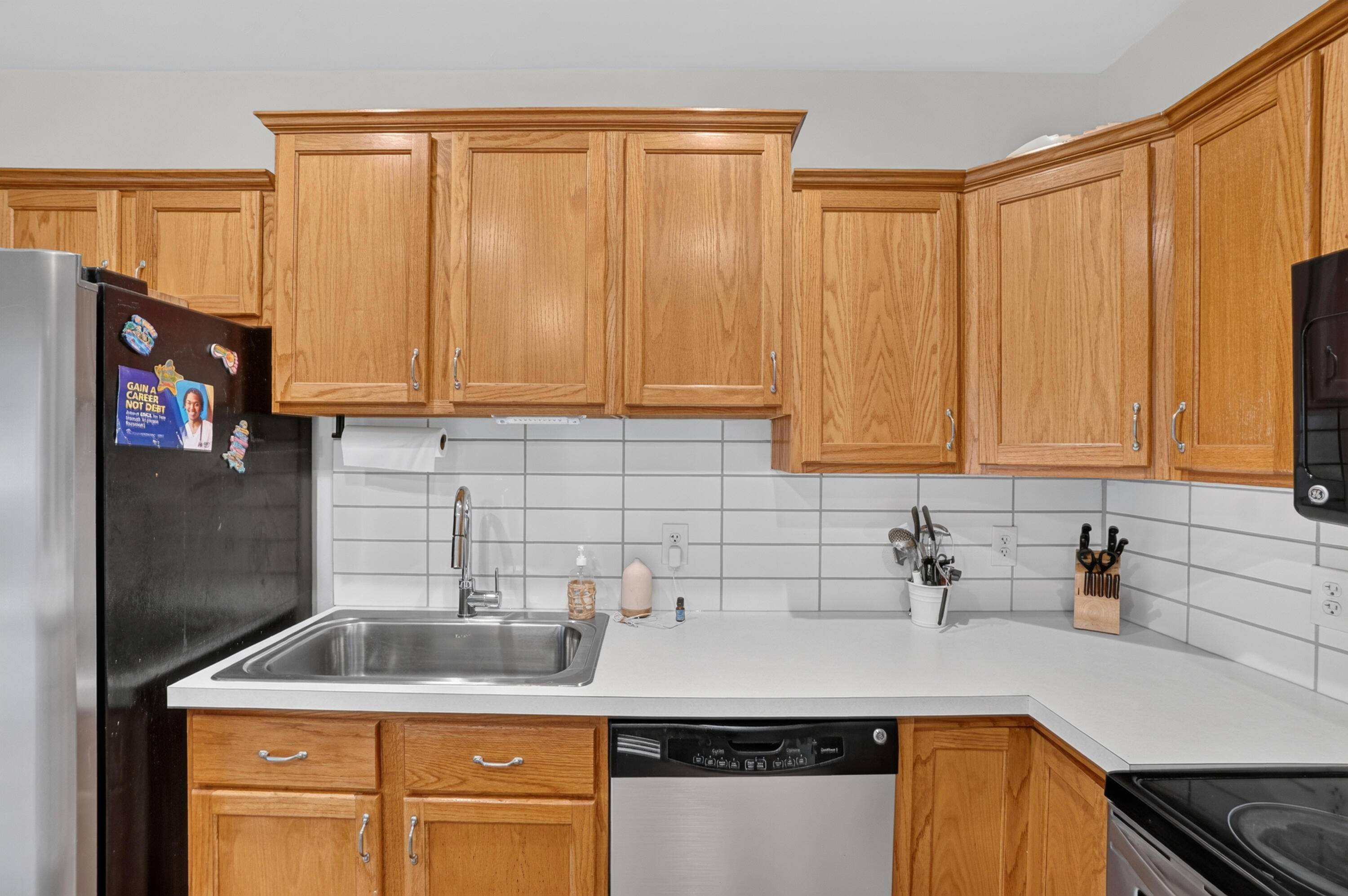 637 Leonard Street NE Grand Rapids MI 49503