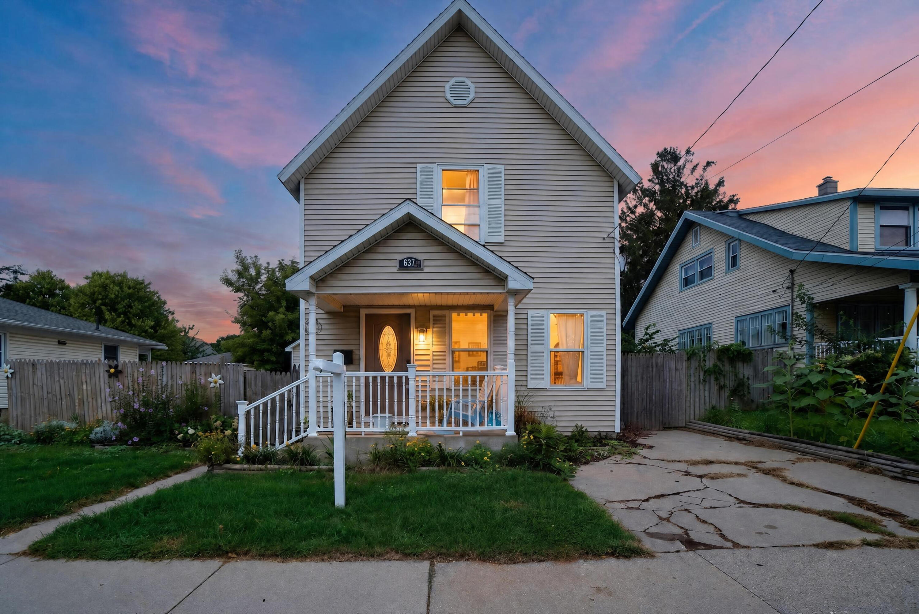 637 Leonard Street NE Grand Rapids MI 49503