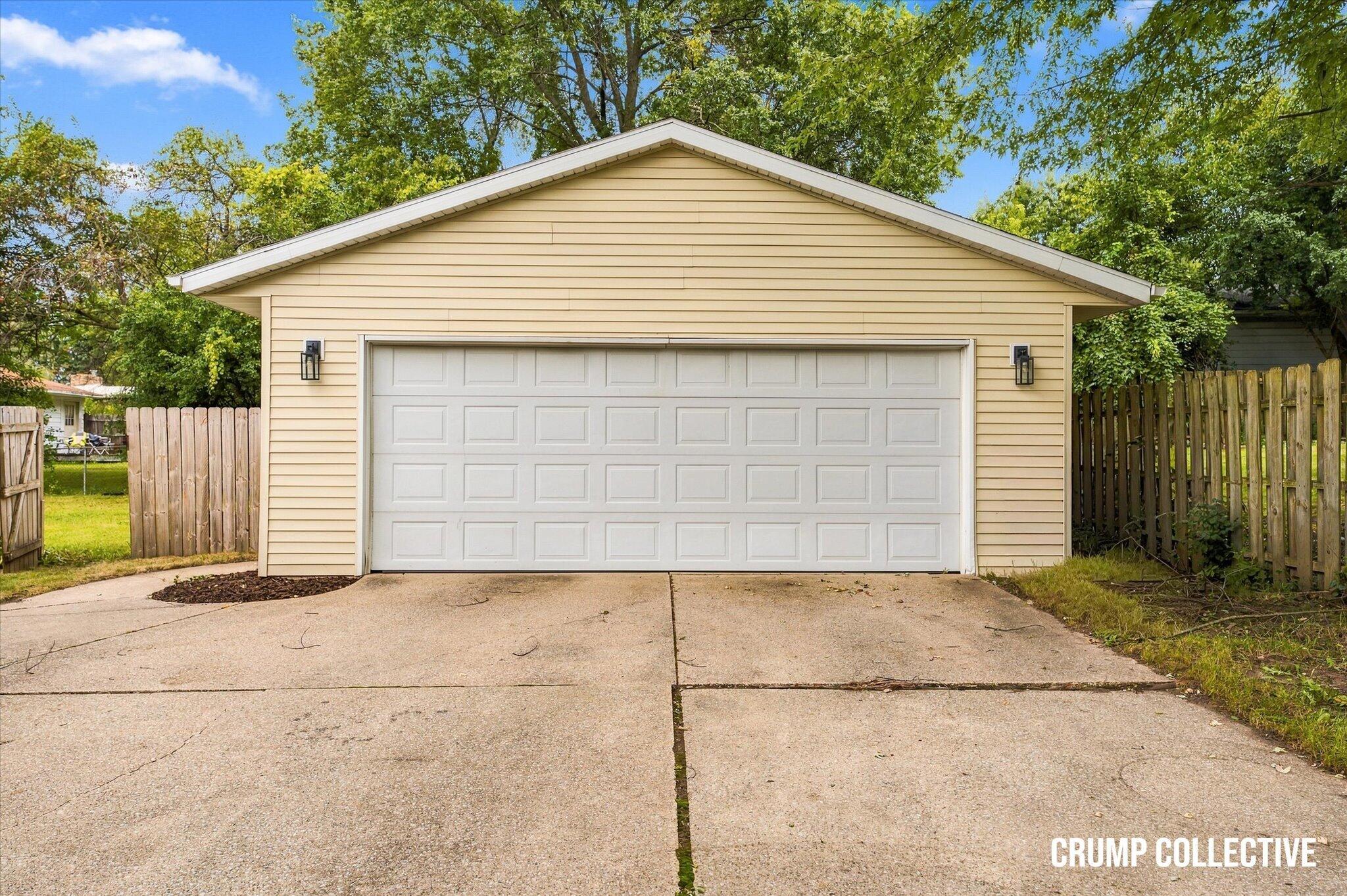 1910 Covington Drive SE Grand Rapids MI 49506