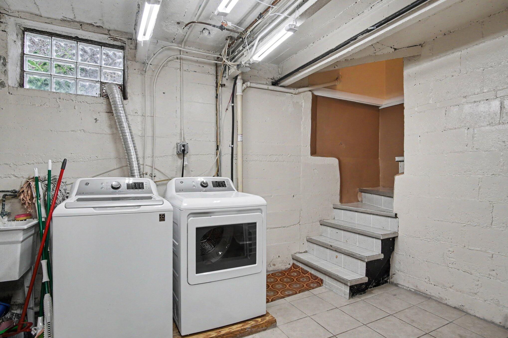 310 Aurora Street SE Grand Rapids MI 49507