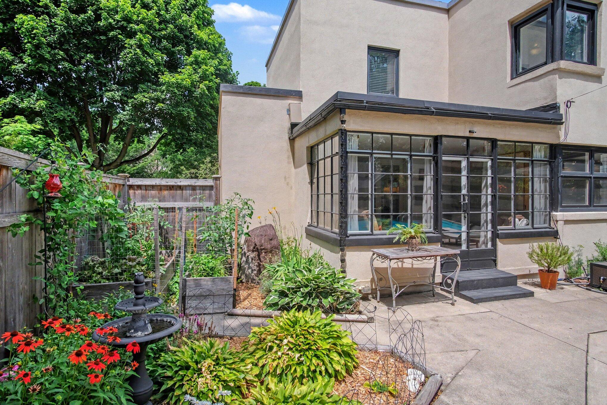 310 Aurora Street SE Grand Rapids MI 49507