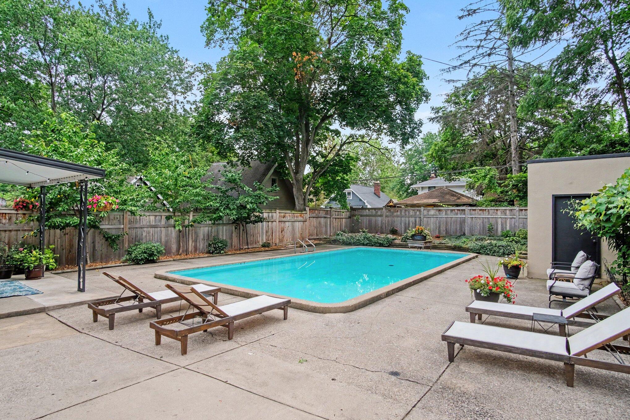 310 Aurora Street SE Grand Rapids MI 49507