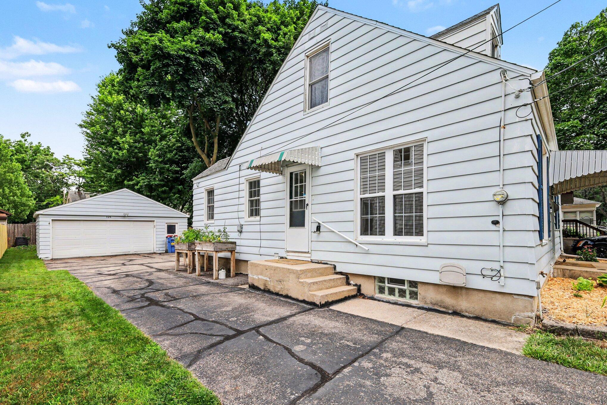 125 Rosemary Street SE Grand Rapids MI 49507