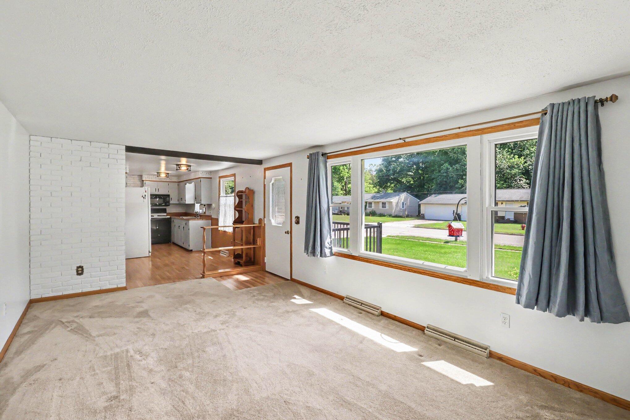 546 S Sherman Street Allegan MI 49010