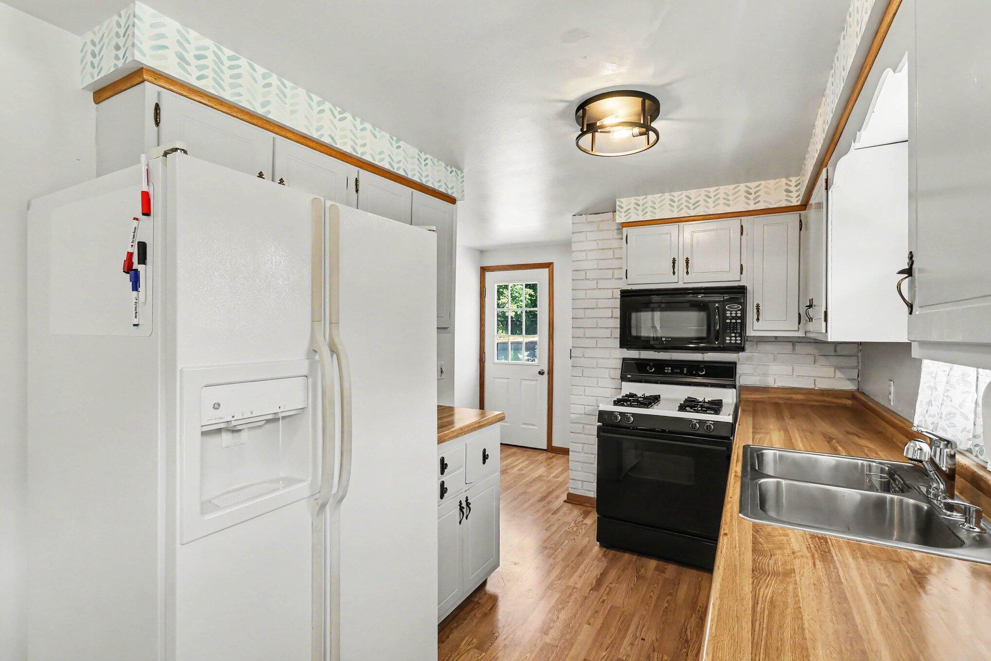 546 S Sherman Street Allegan MI 49010