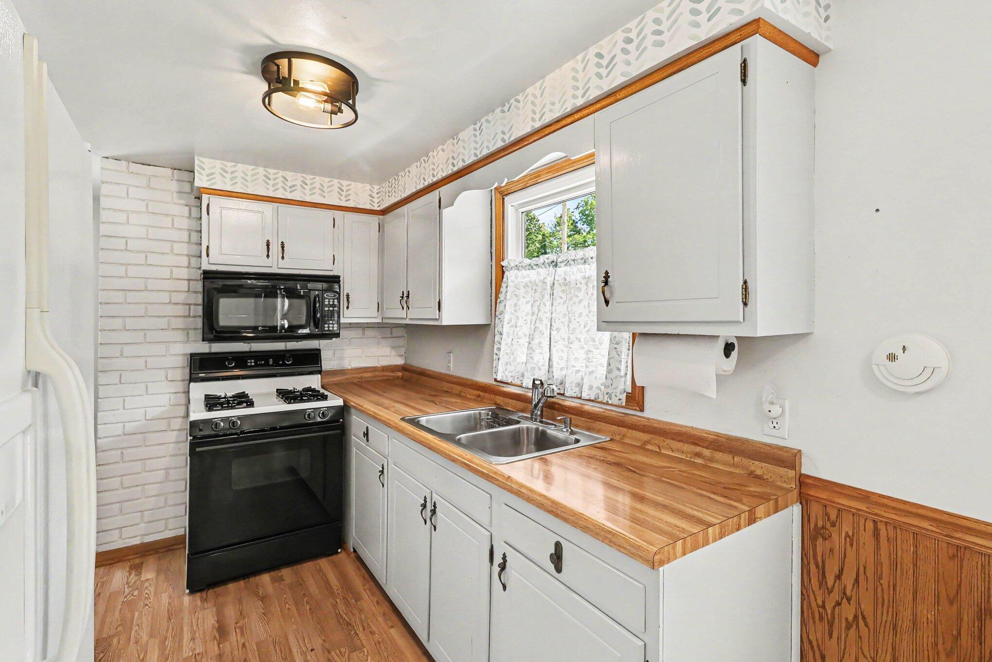 546 S Sherman Street Allegan MI 49010