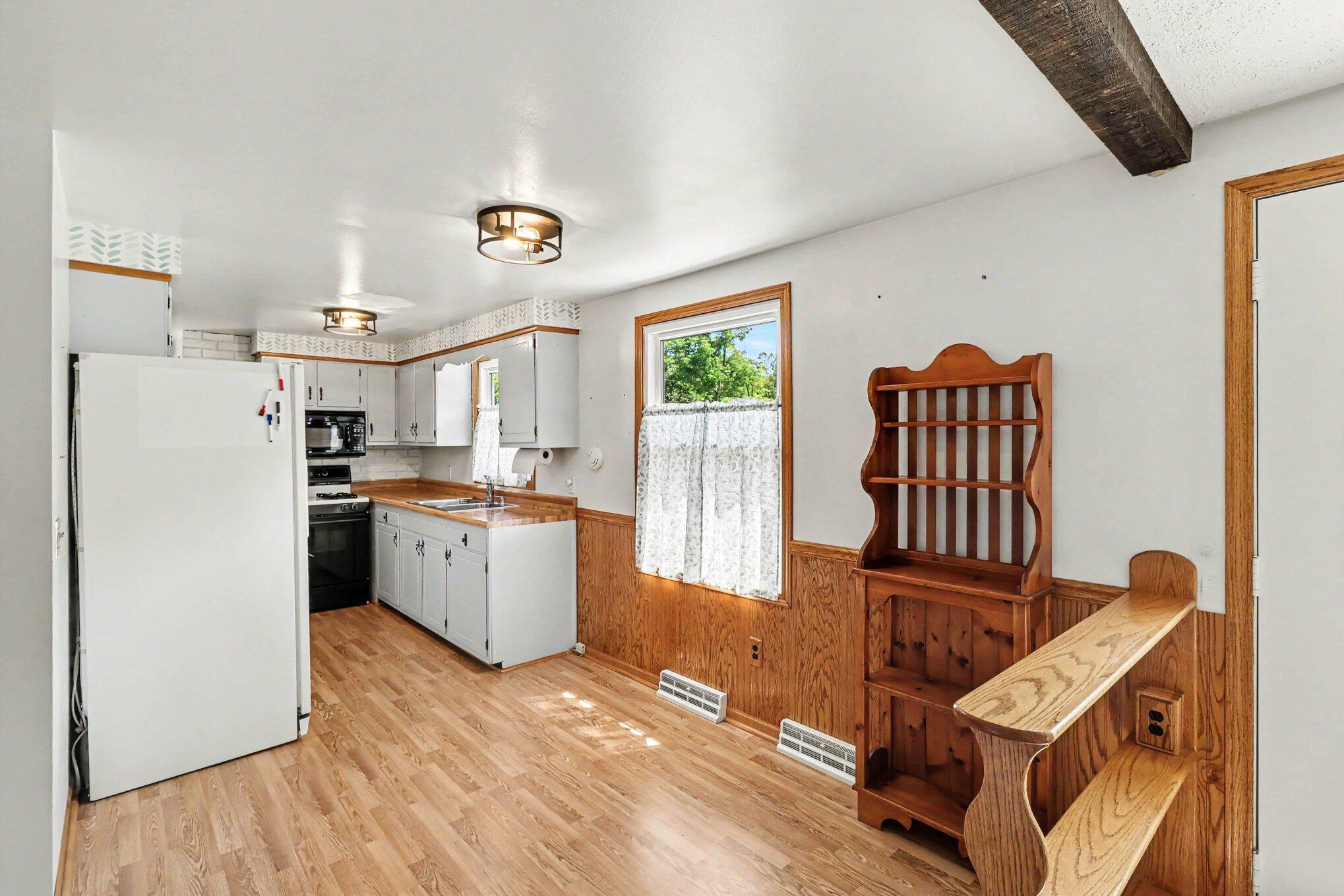546 S Sherman Street Allegan MI 49010