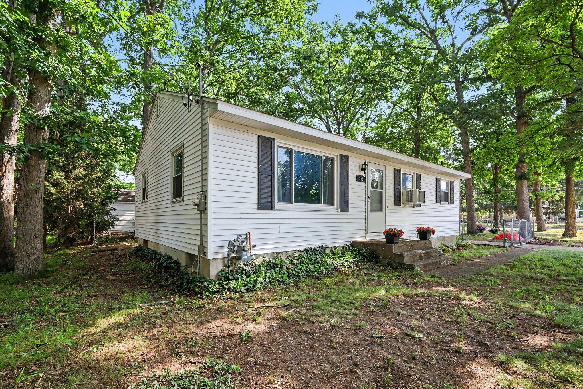 355 Nancy Street SE Grand Rapids MI 49548