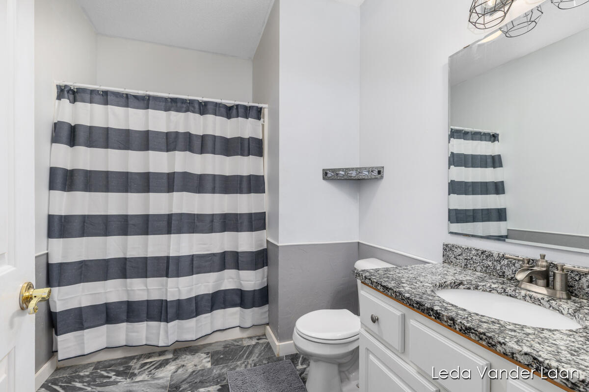 9520 Hidden Bluff Drive NE Rockford MI 49341