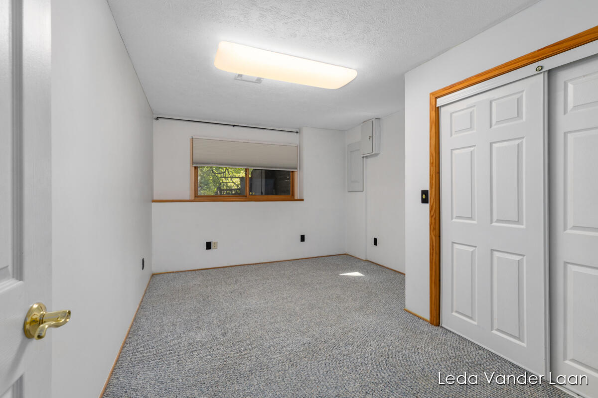 9520 Hidden Bluff Drive NE Rockford MI 49341