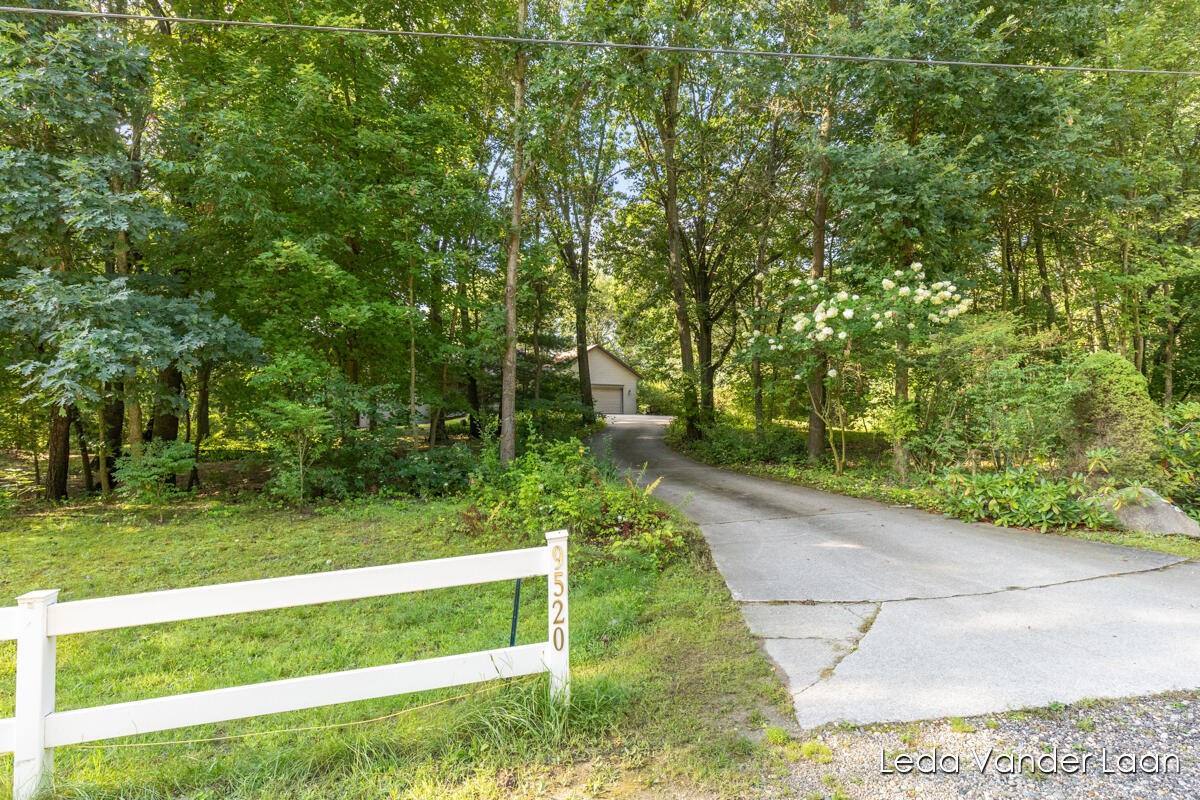 9520 Hidden Bluff Drive NE Rockford MI 49341