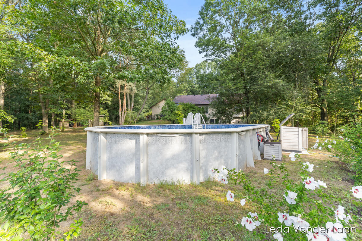 9520 Hidden Bluff Drive NE Rockford MI 49341