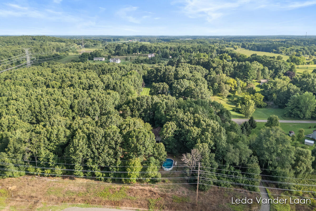 9520 Hidden Bluff Drive NE Rockford MI 49341