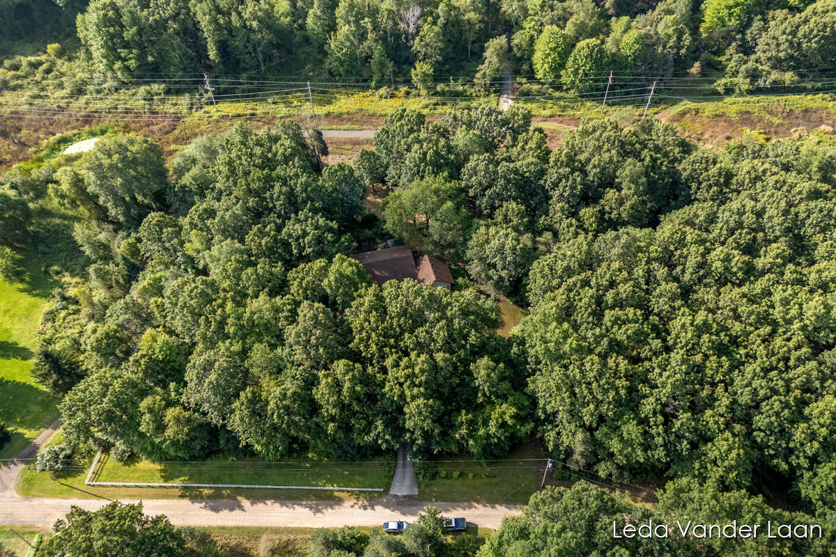 9520 Hidden Bluff Drive NE Rockford MI 49341