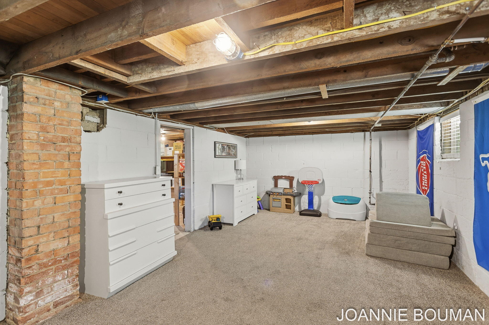 228 N Ottawa Street Zeeland MI 49464