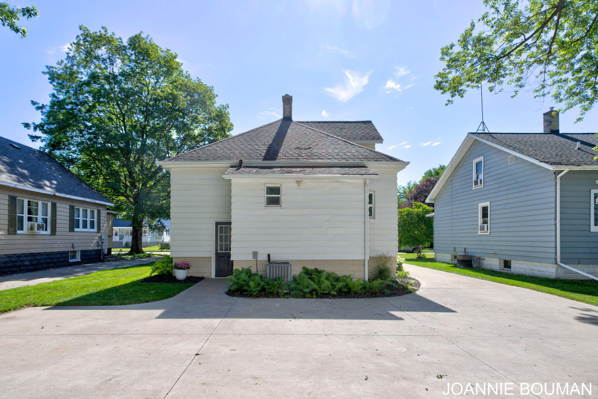 228 N Ottawa Street Zeeland MI 49464