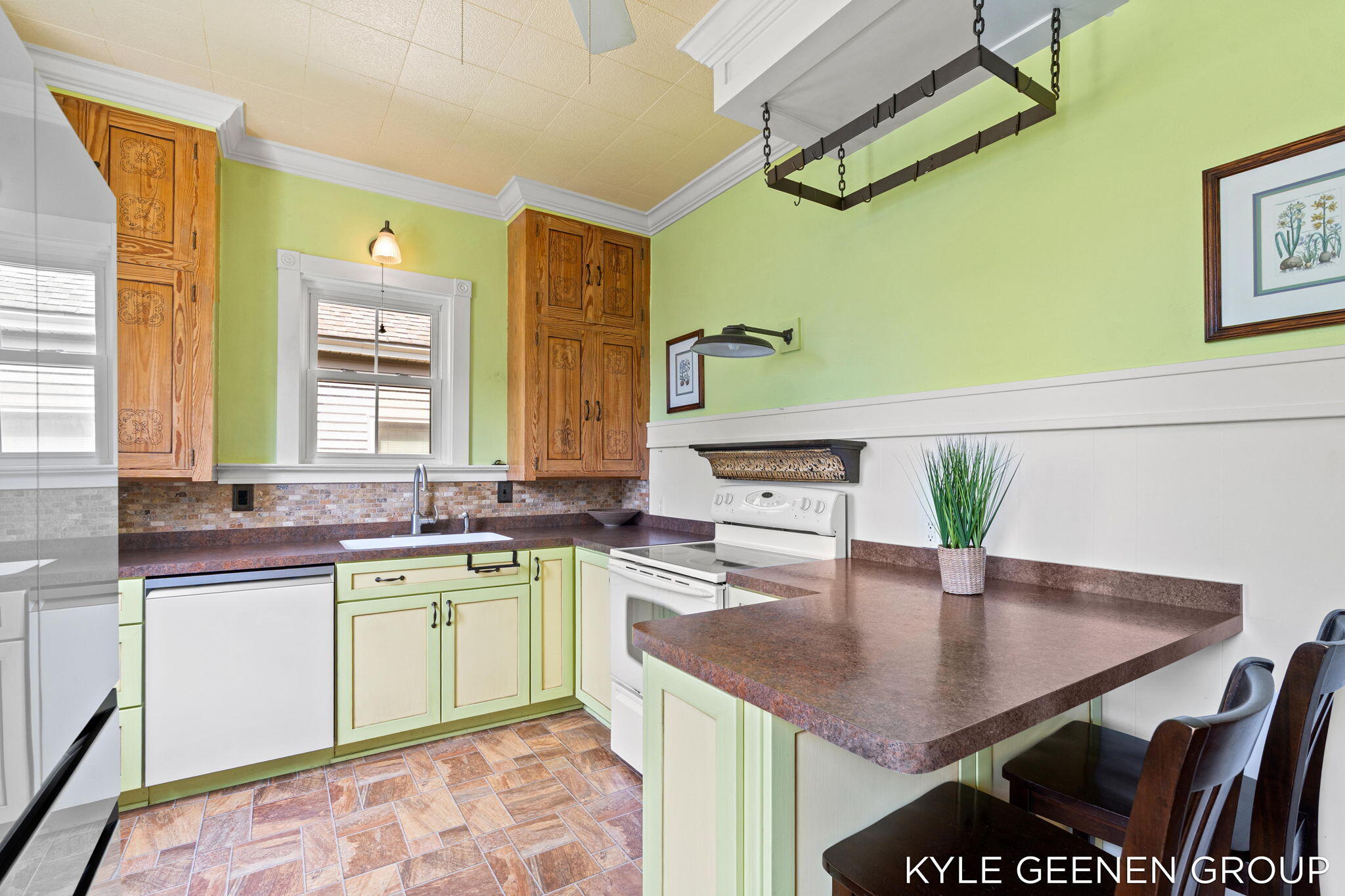 58 E 13th Street Holland MI 49423