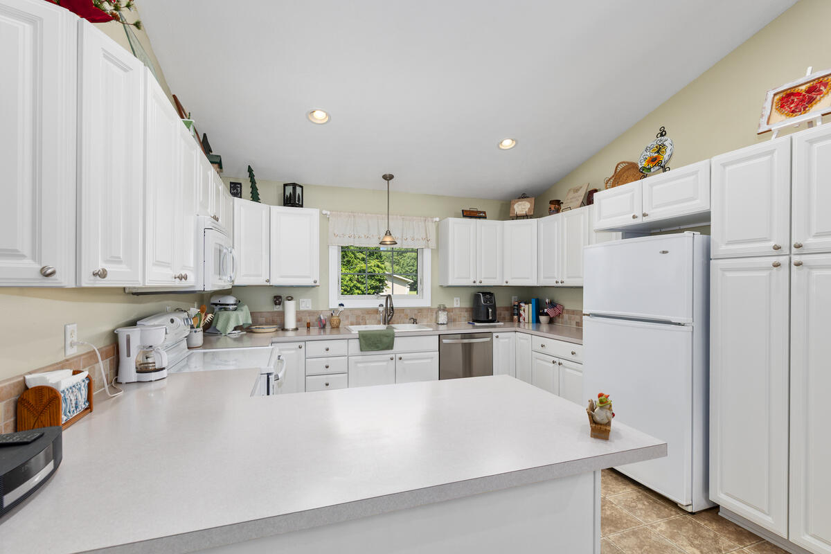 14113 136th Avenue Grand Haven MI 49417