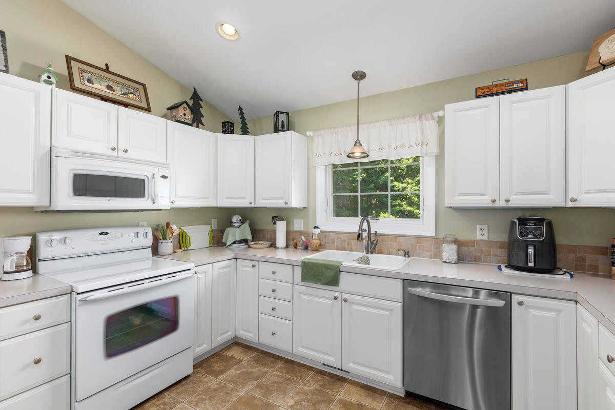 14113 136th Avenue Grand Haven MI 49417