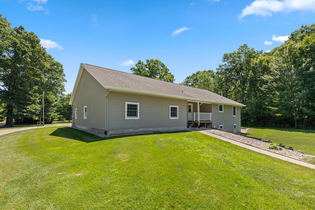 14113 136th Avenue Grand Haven MI 49417