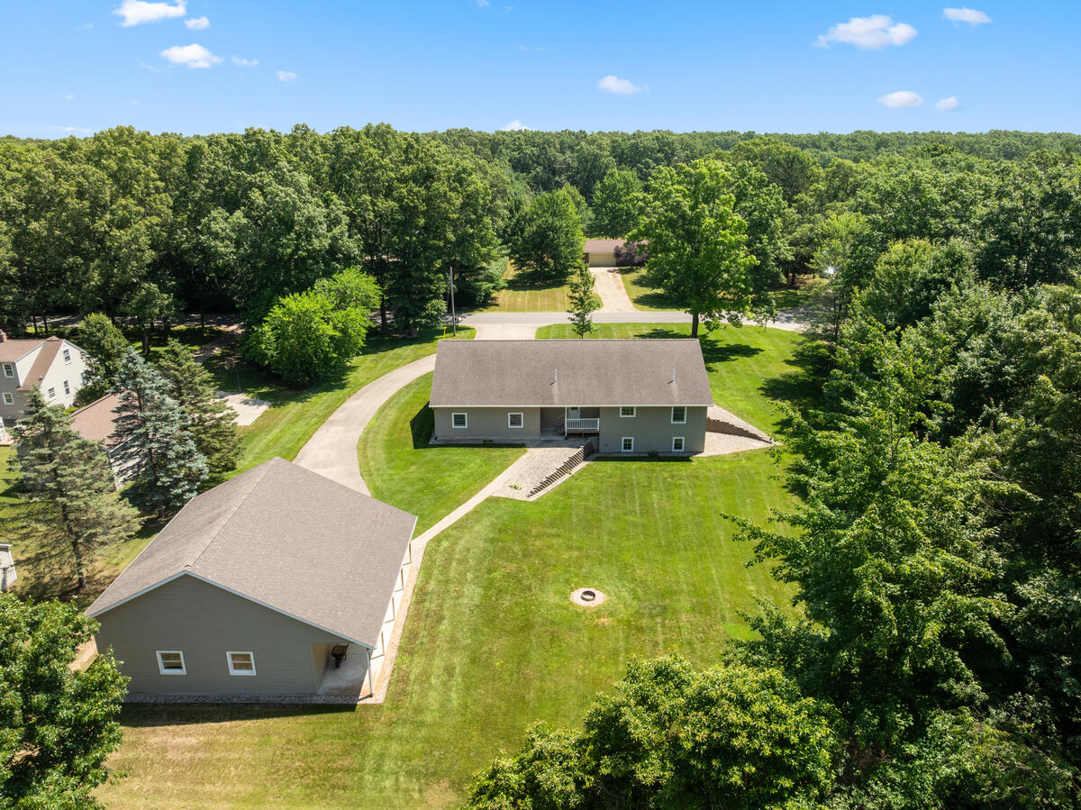 14113 136th Avenue Grand Haven MI 49417