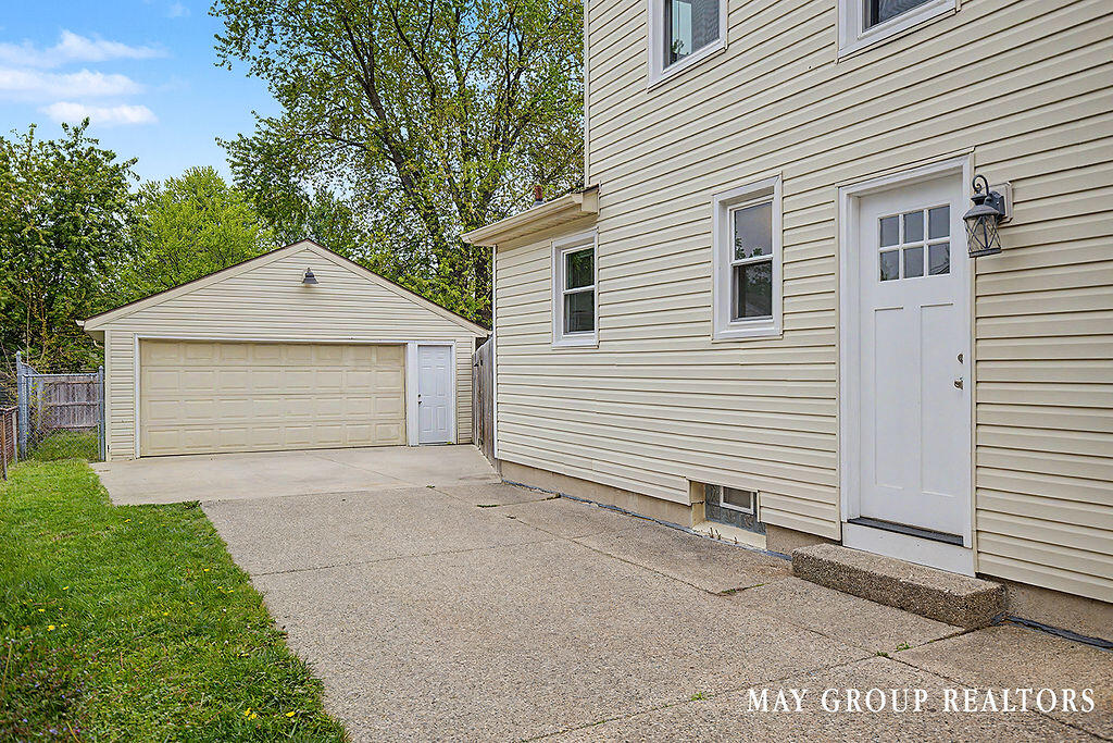 347 Spruce Street SE Grand Rapids MI 49507