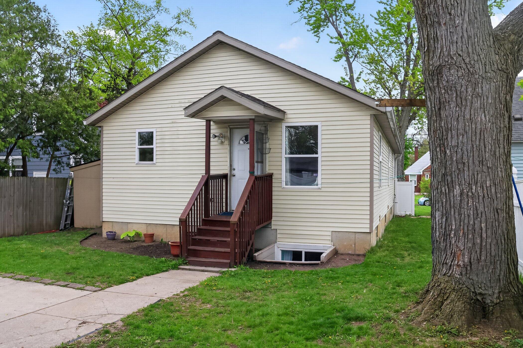 1105 Hazen Street SE Grand Rapids MI 49507