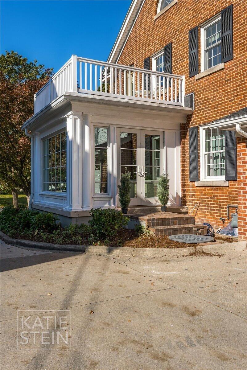 508 Cambridge Boulevard SE East Grand Rapids MI 49506